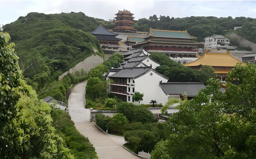 洛迦山.jpg